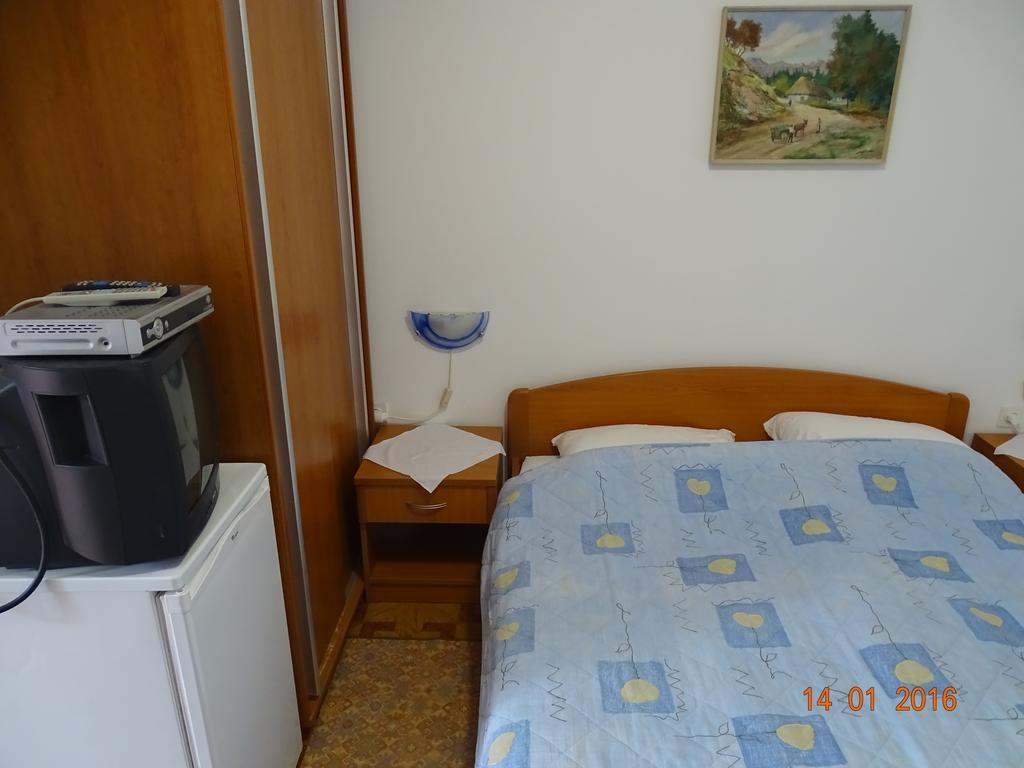 Guest House Ab Adria Home 로비니 객실 사진